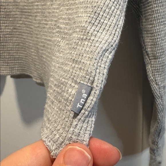 B-Aritzia TNA Alamo Waffle Longsleeve in Heather Ice Grey - Picture 3 of 8